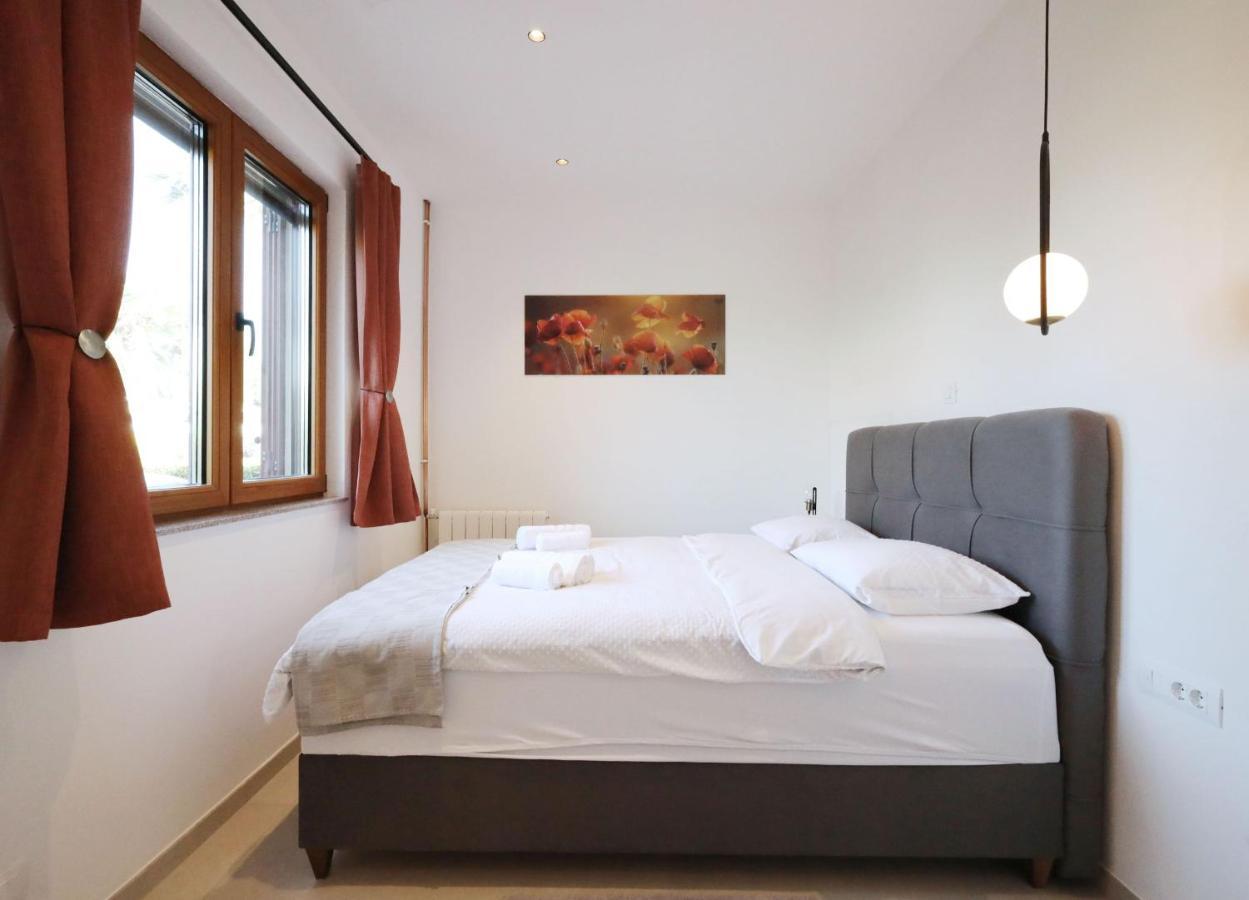 מדולין Apartments Maestral מראה חיצוני תמונה
